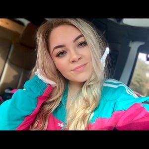 Meet your Posher, Cierra